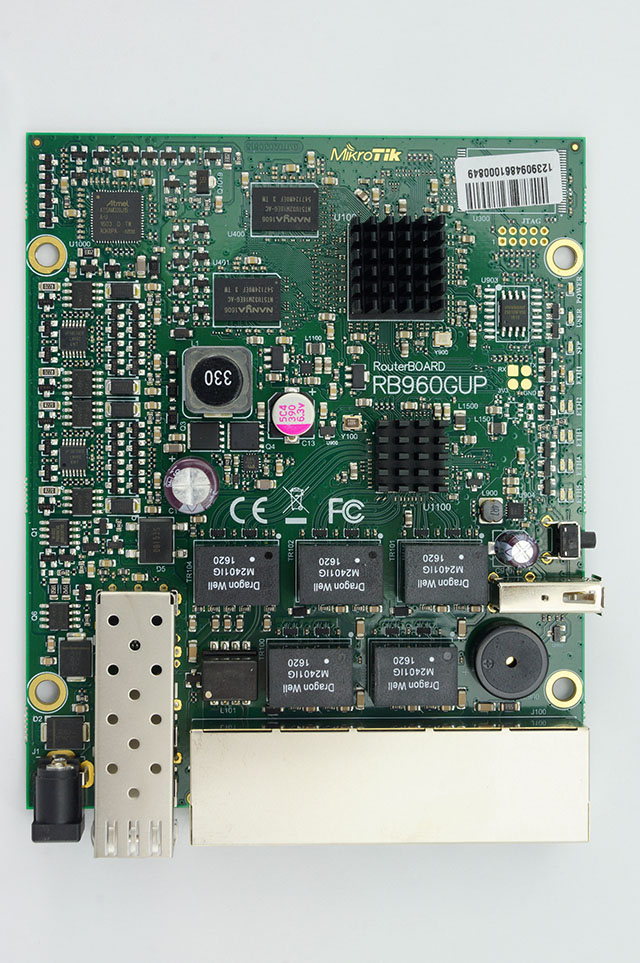 Mikrotik RB960PGS - naked top side